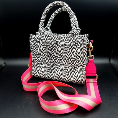 Marks & Spencer kleine Tragetasche Zebra Zickzack Jacquard Muster & Umhängegurt