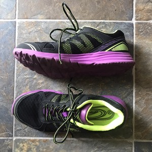 purple workout shoes