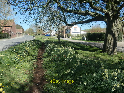 Photo 6x4 Dry stream Helperthorpe After much dry weather. On the main str c2021