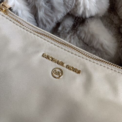 NWT Michael Kors Jet Set Charm SAND MEDIUM NYLON GABARDINE Pouchette Retail $98 - Picture 3 of 7