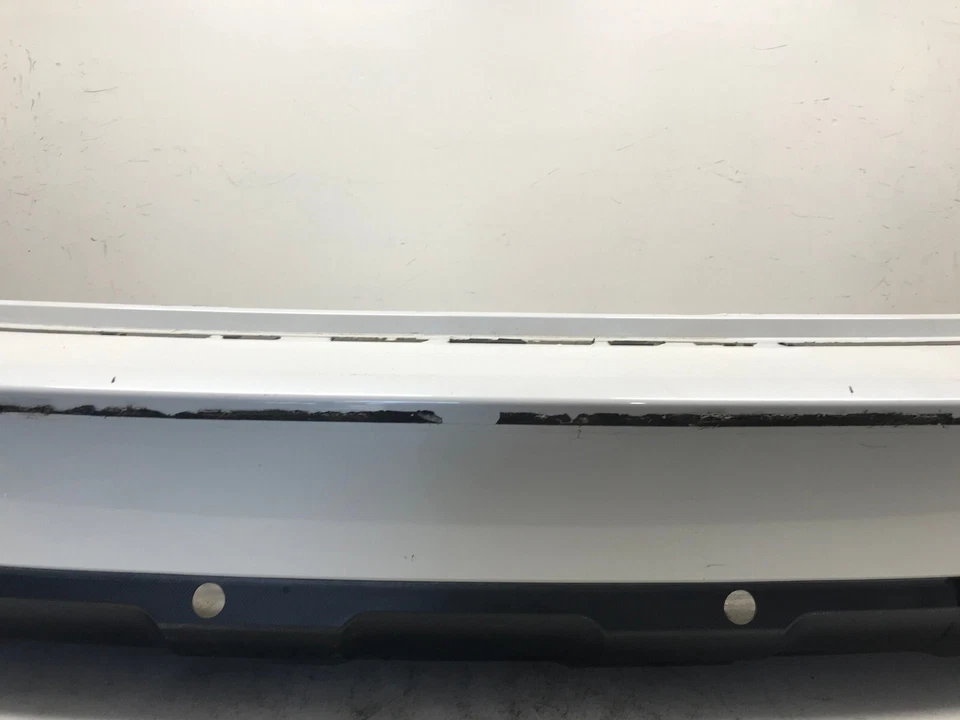 Cubierta de parachoques trasero Subaru Outback blanco 2015-2017 57704AL11B OEM8 Foto 3 de 4