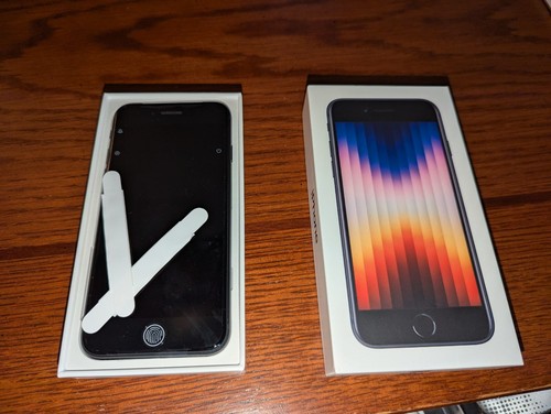 Apple iPhone SE 3rd Gen 64GB - Midnight - Total Wireless - Open Box - Picture 8 of 8