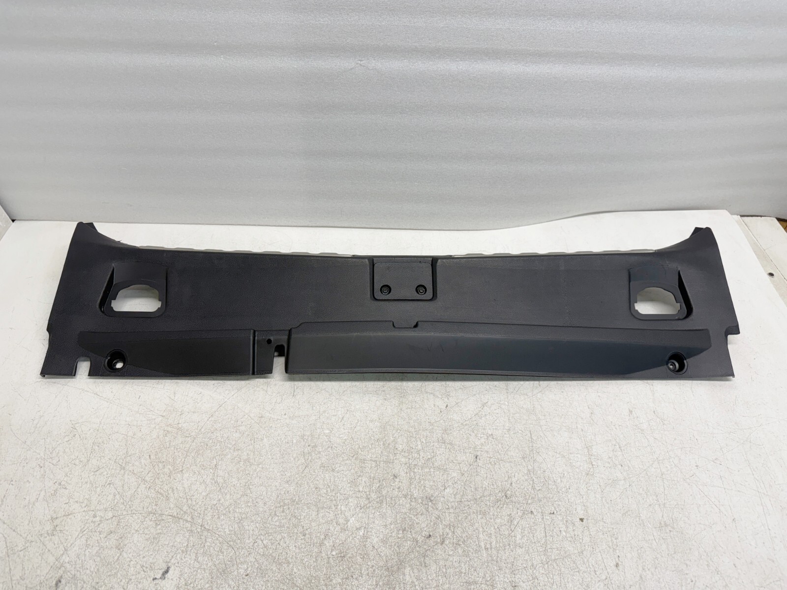 P50184 2014-2020 Maserati Quattroporte Trunk Sill Scuff Plate Trim 670013681 OEM