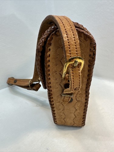 Borsa a tracolla vintage western in pelle marrone lavorata a mano - piccola - zip Clifton - Foto 3 di 24