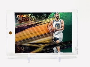 Stephen Curry 2022-23 Panini Select Turbo Charged Green Prizm No. 7 - Warriors