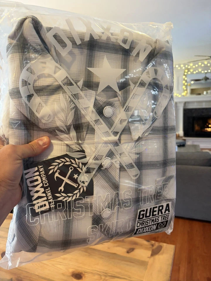 Dixxon Flannel Guera Christmas Tree Skirt, NIB - Image 3 of 3