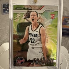 2024 Panini Prizm WNBA Fractal Caitlin Clark #1 Green Prizm (RC) - ROOKIE