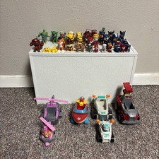 HuGe Lot Of Miscellaneous Paw Patrol Toys Figures Vehicles