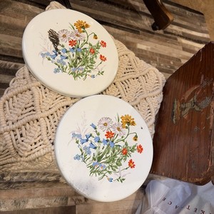 Vintage Reston Lloyd Burner Covers Enamel Floral White Pair Set Of 2 Pair MCM 15