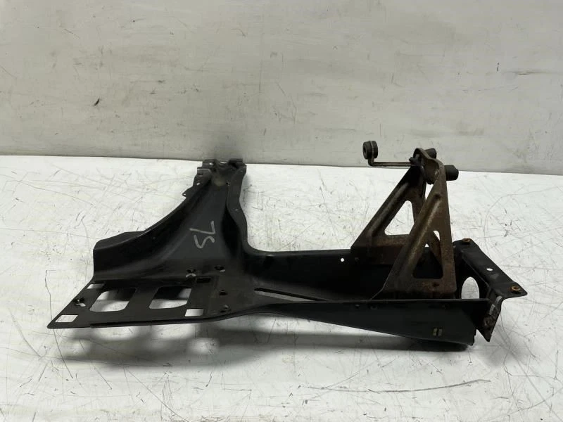 Land Rover Range Rover HSE 2004 radiador delantero izquierdo soporte faro Foto 4 de 4