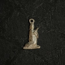 religious catholic mary praying silver toned pendant for necklace