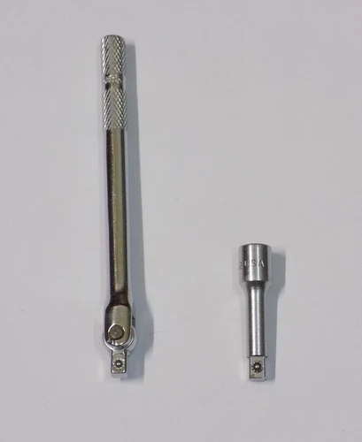 SNAP- ON  BREAKER BAR FLEX HEAD.  1/4 INCH DRIVE +  EXTENSION.   MADE IN USA!.