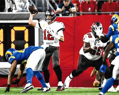 TOM BRADY TB BUCCANEERS TD PASS VS RAMS  100,000 YRDS  COLOR 8X10 10/6/22