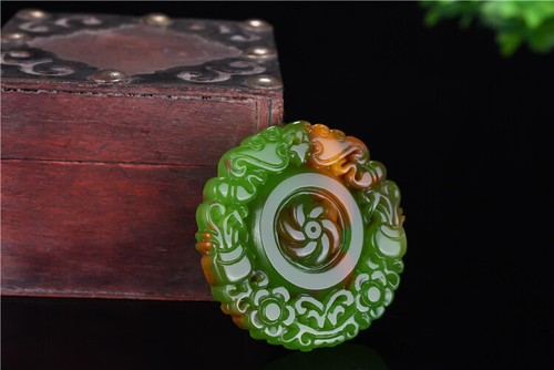 Time To Run Pendant Men And Women Models Colorful Jade Pendant Fashion Jewelry - Picture 6 of 8