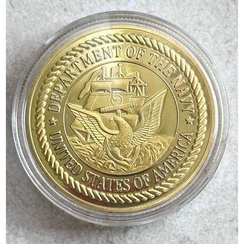 US NAVY - USS DWIGHT D. EISENHOWER - CVN-69 Challenge Coin - Picture 2 of 2