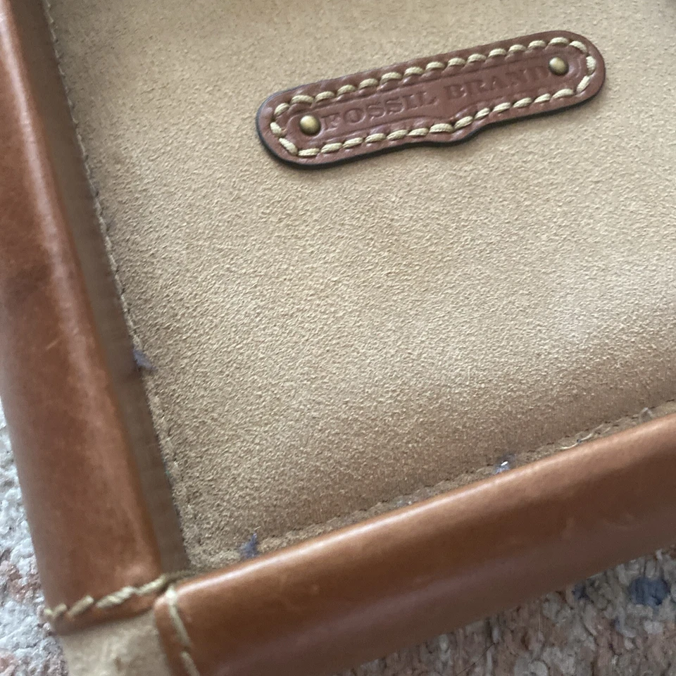 Joyero organizador llaves marca FOSSIL CUERO DE LUJO DECORACIÓN HOGAR 7X7 GAMUZA Foto 4 de 4