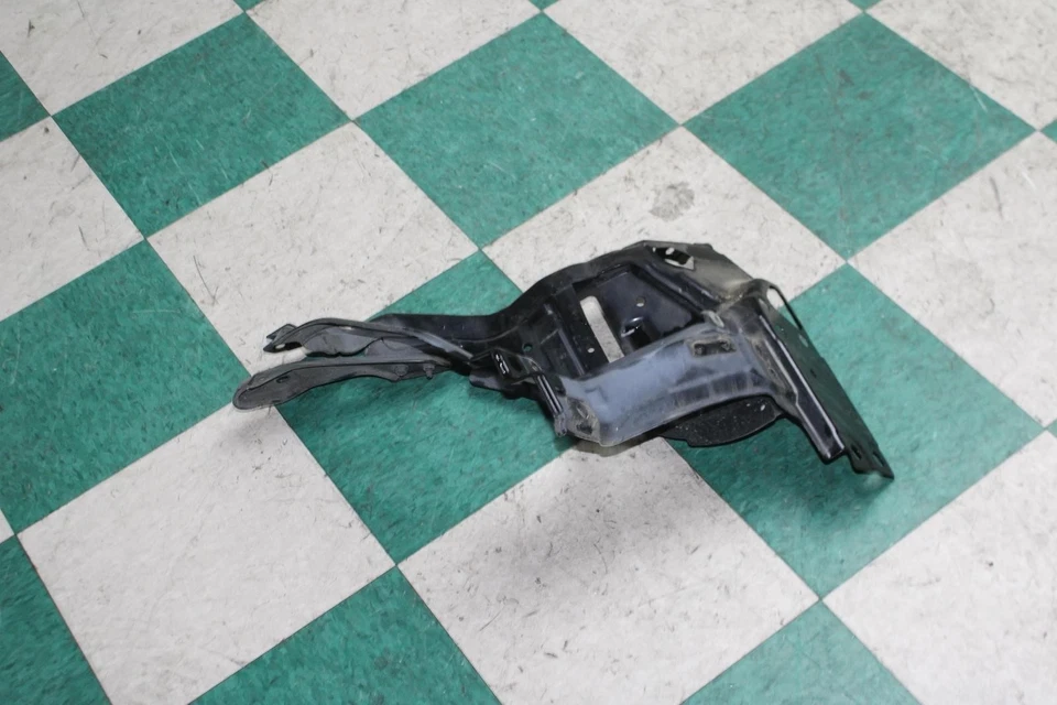 03-05 350z Front Passenger Right Side Support Headlight Mount Bracket Bucket OEM Foto 2 de 4