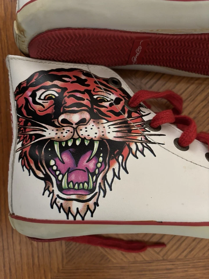 Zapatos altos de colección Ed Hardy dedicados a The One I Love para mujer talla 6 Foto 3 de 4