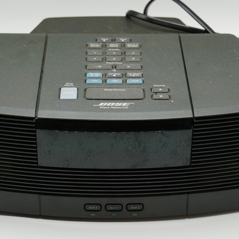 BOSE WAVE music system III CD/AM/FM/割れ Bose Wave Music System III CD Player AM/FM Radio - Limited