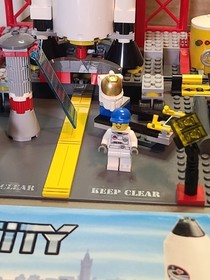 Lego City 3368 Space Center & 3365 Moon Buggy