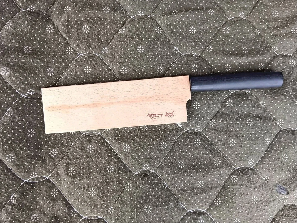 Cuchillo de Chef Japonés Aritsugu NakiriFire Superficie Alto Carbono 310 mm. Foto 3 de 4