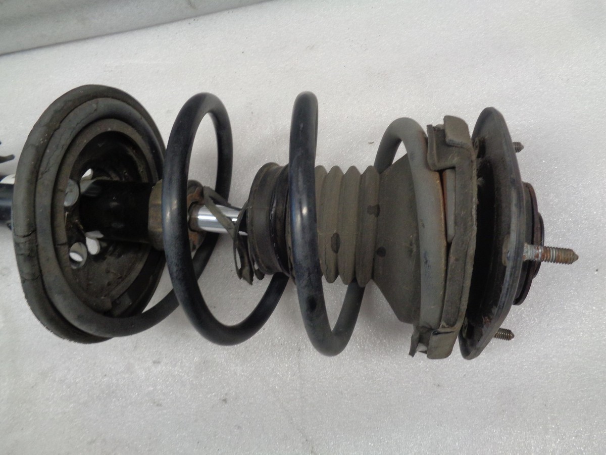 C3yoyodesgin ソキウス 01-03 TOYOTA PRIUS FRONT LEFT DRIVER SHOCK ABSORBER STRUT SPRING
