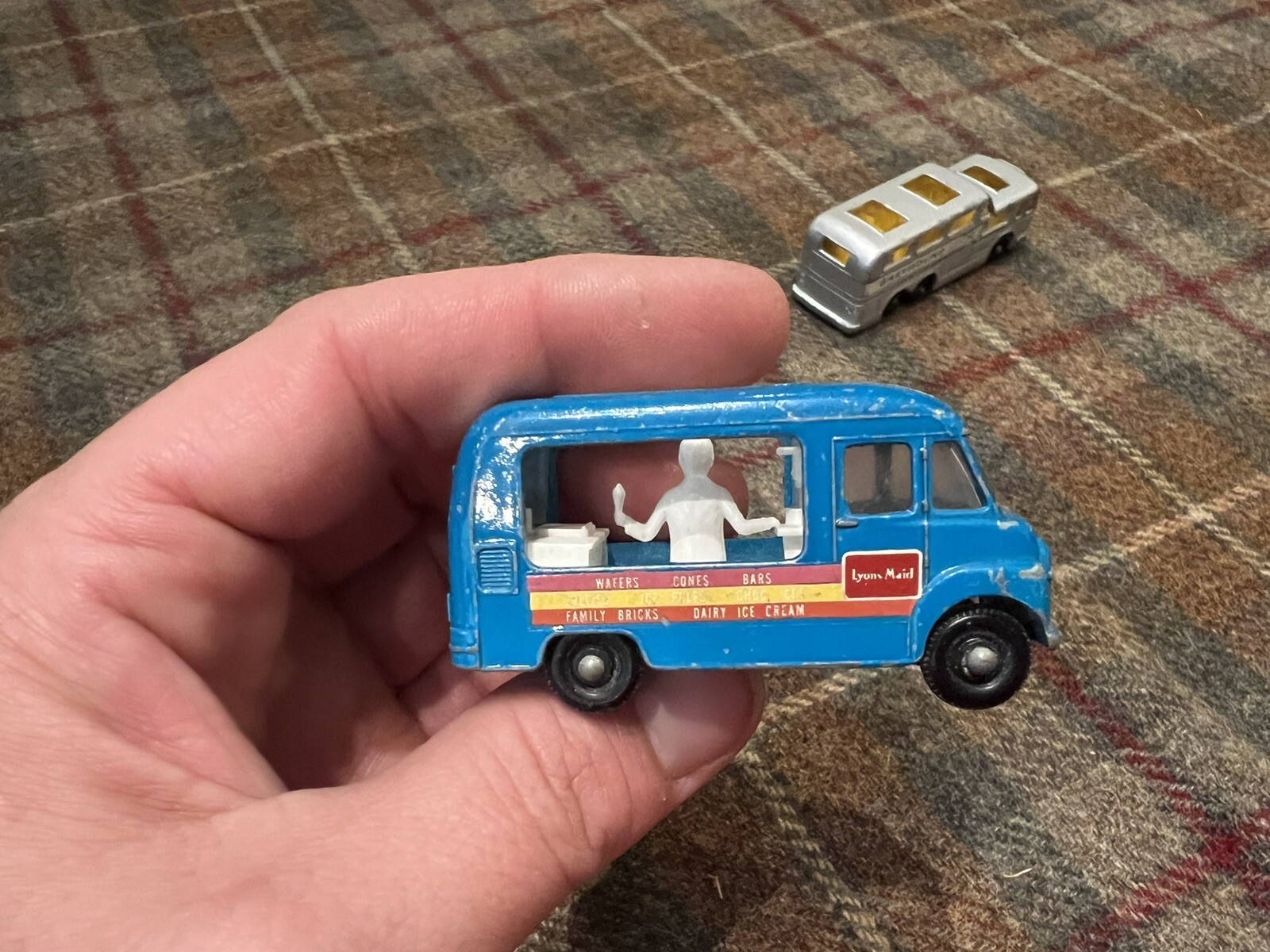 Picture 9 of 13
