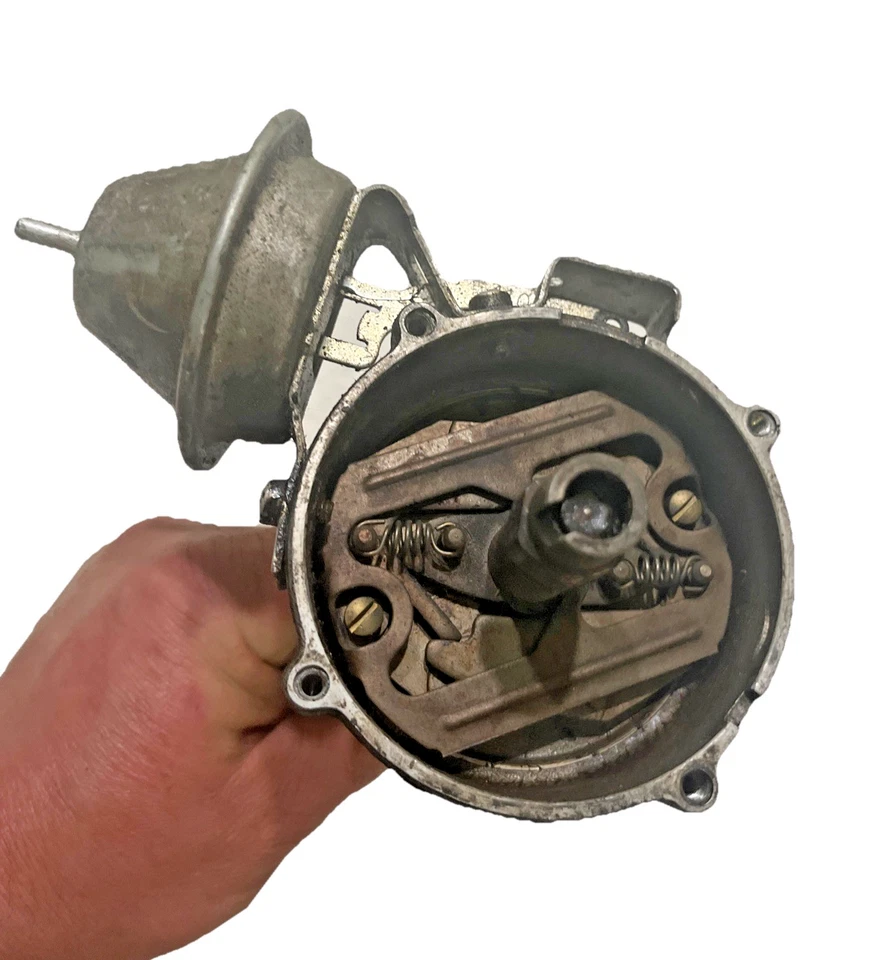 Original GM Chevy Corvair 1969 Monza 110 HP Distribuidor 1110454 Delco Remy Foto 4 de 4