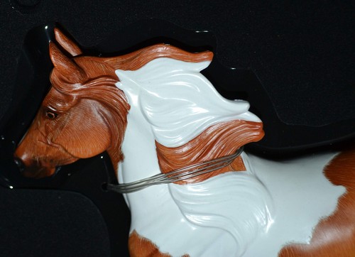 Breyer Obvious Flair Spotted Saddle Horse 1st in Series NIB NBRB 2005 - Picture 9 of 13