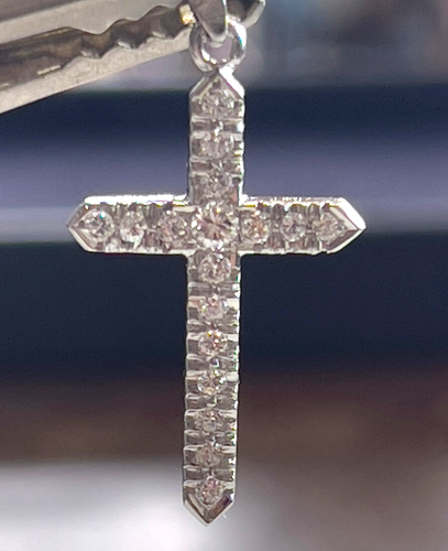 0.50ct.t.w Diamond Cross Pendant In Platinum - Picture 2 of 7