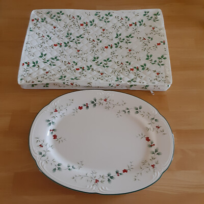 Pfaltzgraff Winterberry Large Oval Platter 14 1/2 with matching quilted  cover