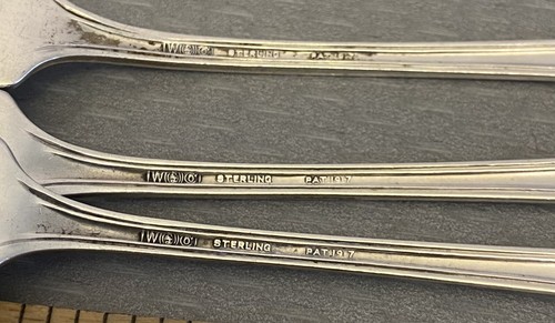 Wallace Sterling Silver Carthage Cocktail Seafood Forks Set 3 art deco 1917 mono - Picture 5 of 7