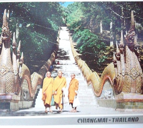 Antigua postal dragón escalera que conduce al templo Doi Suthep Chieng Mai Tailandia - Imagen 3 de 5