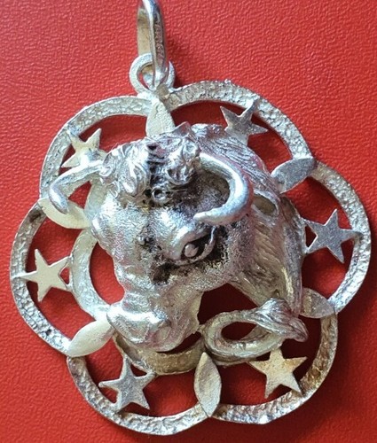 Pendente TORO ♉️ SEGNO ZODIACALE ciondolo OROSCOPO vintage 70 Italy ARGENTO 925 - Foto 3 di 12
