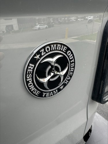Calcomanía emblema insignia pegatina equipo de respuesta a brotes zombies 4" ABS plástico 3D - Imagen 4 de 7