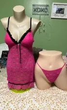 S Cosmopolitan 2pc pink lingerie set new without tags Padded & wirefree