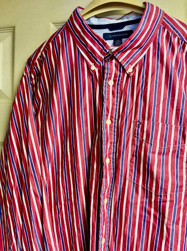 Nice Men's 2XL TOMMY HILFIGER Classic Sport Collection Long Sleeved Dress Shirt