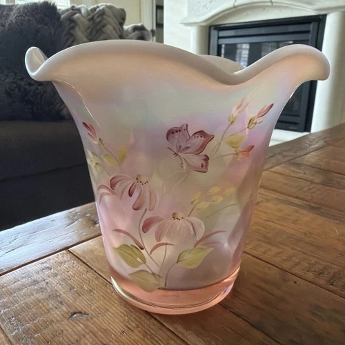 Fenton Art Glass 1997 Family Signature Series "Field Flowers on Champagne" Vase