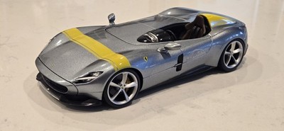 FERRARI MONZA SP1 SILVER ''SIGNATURE SERIES'' 1/18 DIECAST MODEL BY BBURAGO