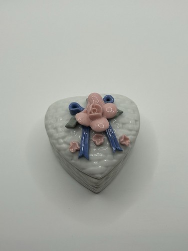 Vintage Porcelian Heart Shape 3D Flowers Bow Pink Blue Trinket Box Small 3”x2.5” - Picture 1 of 3