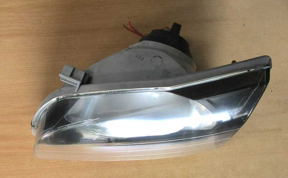 JDM Toyota Starlet Glanza EP91 KOITO 10-82 Left Headlight Foto 2 de 4