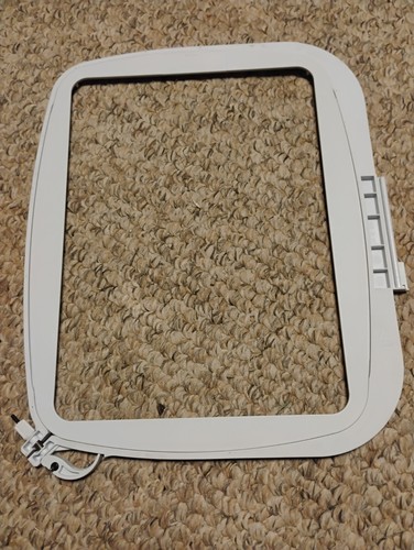 Official Husqvarna Viking Embroidery hoop 260x200 4131165 4131163