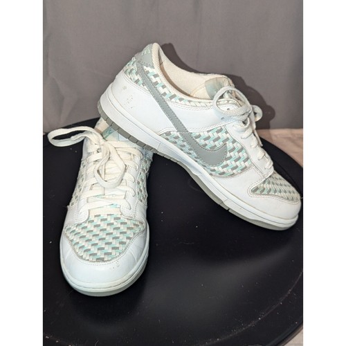 Nike Zapatos Para Mujer 9 Blanco Verde Dunk Bajo Tejido Tragaluz 2005 De Colección Usados en Excelente Condición - Imagen 6 de 11
