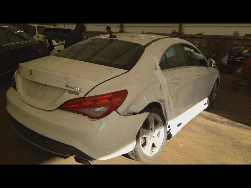 (LOCAL PICKUP ONLY) Passenger Right Fender 117 Type Fits 14-19 MERCEDES CLA-CLAS — 第 3/4 张图片