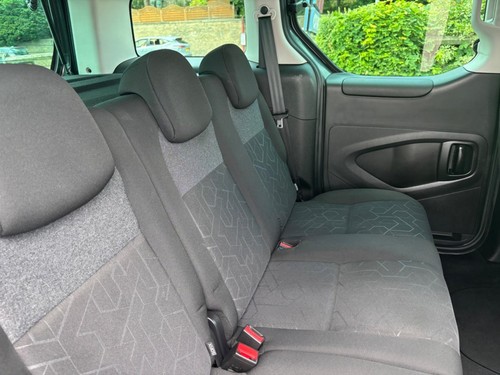 2018 Peugeot Partner Tepee 1.6 BlueHDi Active Euro 6 (s/s) 5dr MPV Diesel Manual - Picture 17 of 24