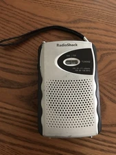 RADIO SHACK COMPACT POCKET RADIO AM/FM 12-994