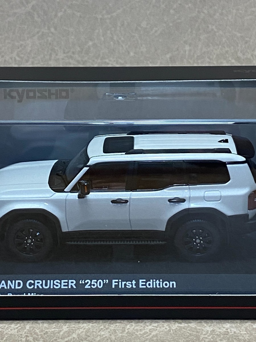 Kyosho 1/43 TOYOTA LAND CRUISER 250 ZX FIRST EDITION White