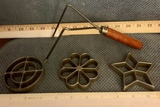 Vintage Nordic Ware 3 Iron Rosette's w Handle. Interchangeable Xmas style molds
