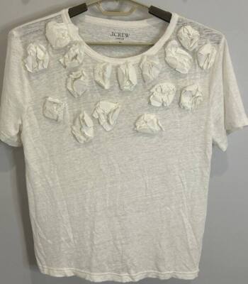 J Crew Linen Tee Short Sleeve White Soft 3D Flower Detail Front Size M
