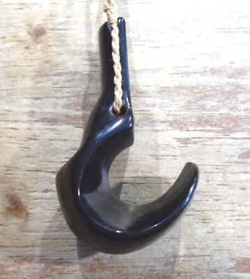 LARGE MASTER-CARVED GENUINE WATER BUFFALO HORN HAWAIIAN PALAOA PENDANT NECKLACE